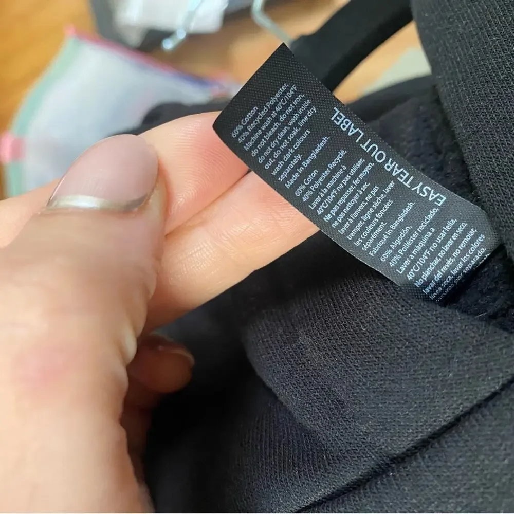 Super soft crocs hoodie with skeleton hand holding rose - Picture 4 of 6